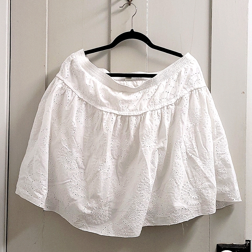 Old Navy women's white lace skirt
